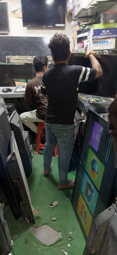 LED Care Expert dukaan ki photo, LED TV repair Wazirabad