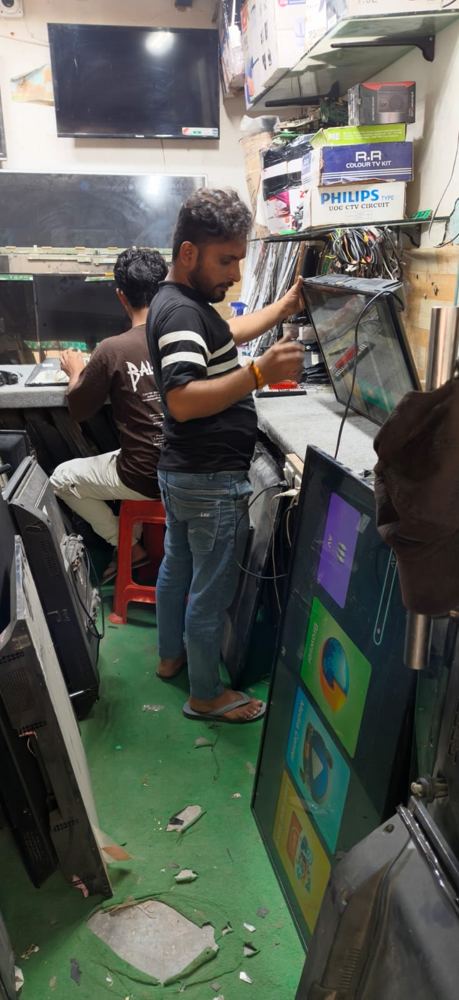 LED Care Expert dukaan ki photo, LED TV repair Wazirabad